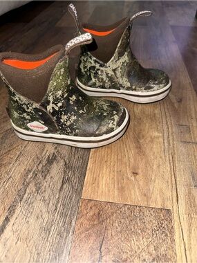 Kids Mossy Camo Rain Boots with Orange Lining
